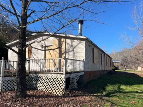 17105 State Route 854, Rush, KY 41168