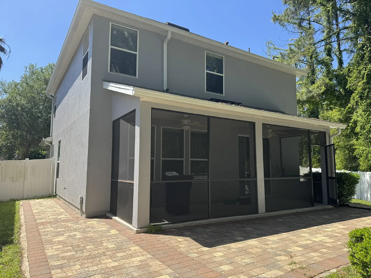 4 bed, 2.5 bath, 2466 sqft, $2,500 — Photo 3