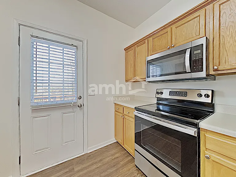 6852 Scarlet Ridge Dr — Photo 5