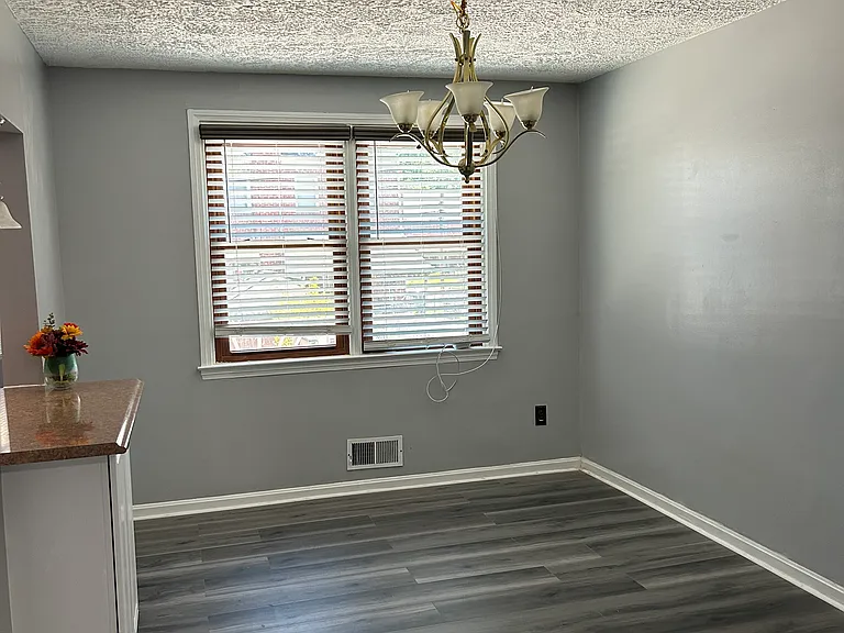 8611 Black Oak Rd — Photo 4
