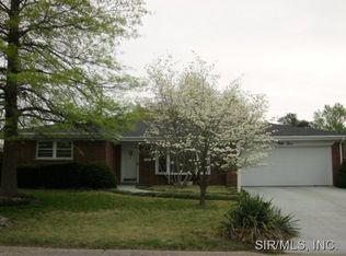 25 Briarwood Dr, Belleville, IL