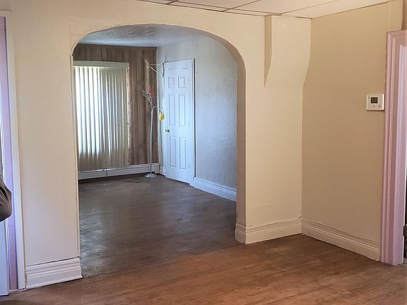 5th image of 145 E Parade Ave