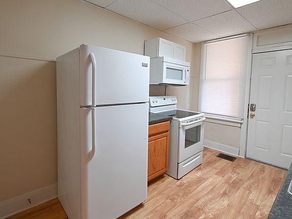 5th image of 356 E 18th Ave