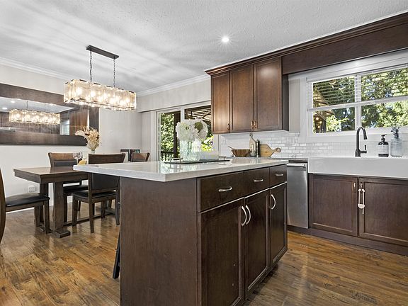 3rd image of 19745 38a Ave