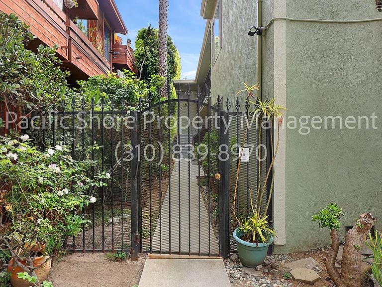 12610 Pacific Apartments — Photo 2