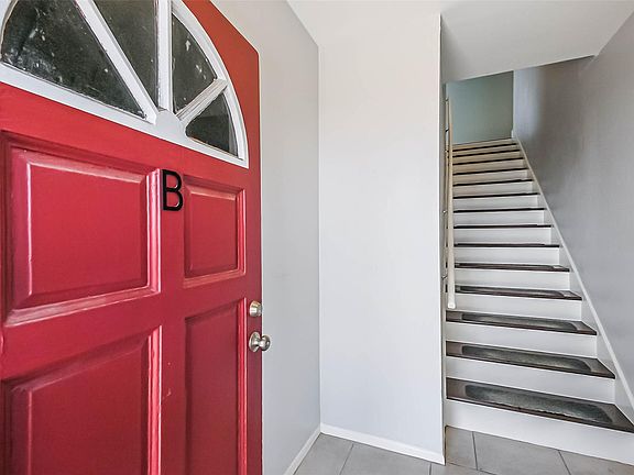 3rd image of 5922 Fairdale Ln Suite B