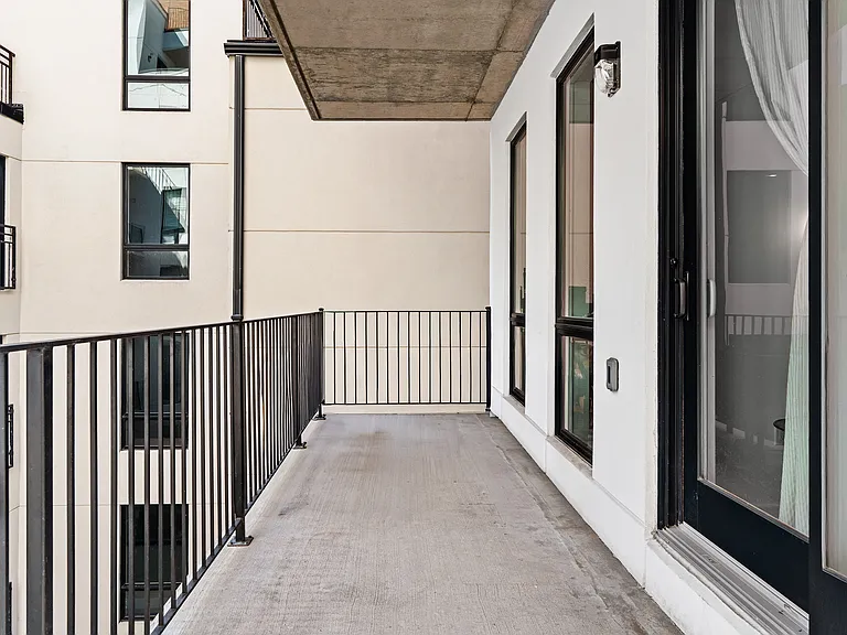 323 Lenox Rd #4F — Photo 12