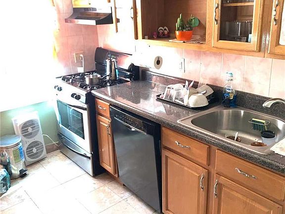 2nd image of 132-12 88th St