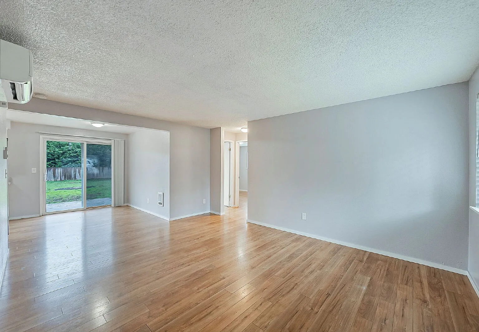 2 bed, 1.0 bath, 788 sqft, $1,995 — Photo 4