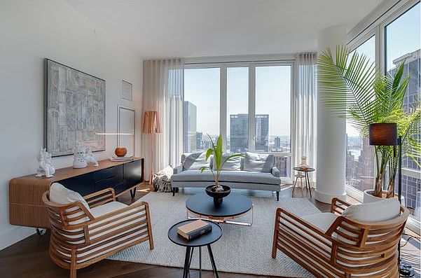 1st image of 222 E 44th St APT 32E
