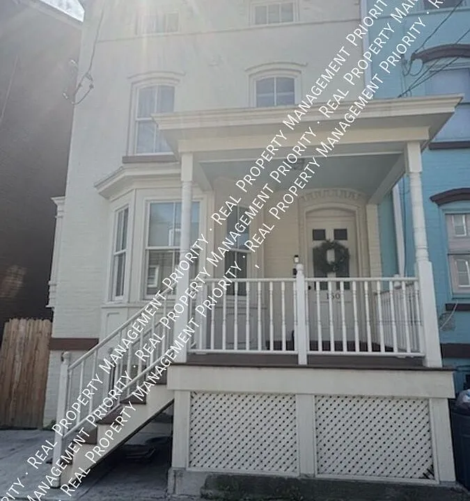 150 Lander St #1