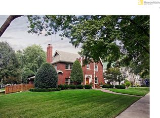 202 E 68th St, Kansas City, MO 64113