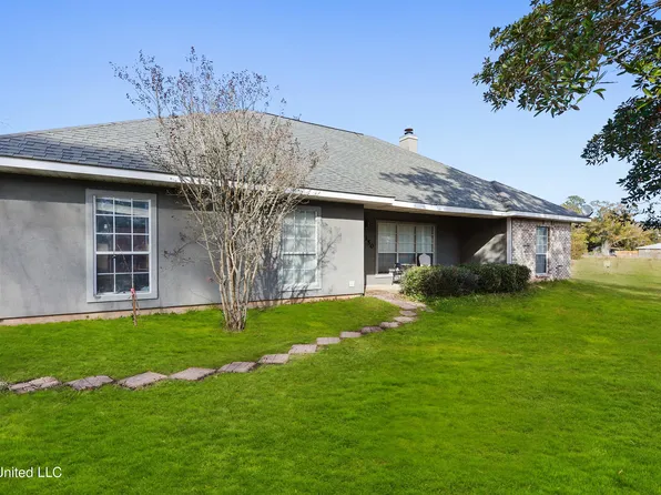 22150 Pineville Rd, Pass Christian, MS 39571