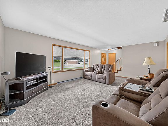 5th image of 1141 Brookside Dr