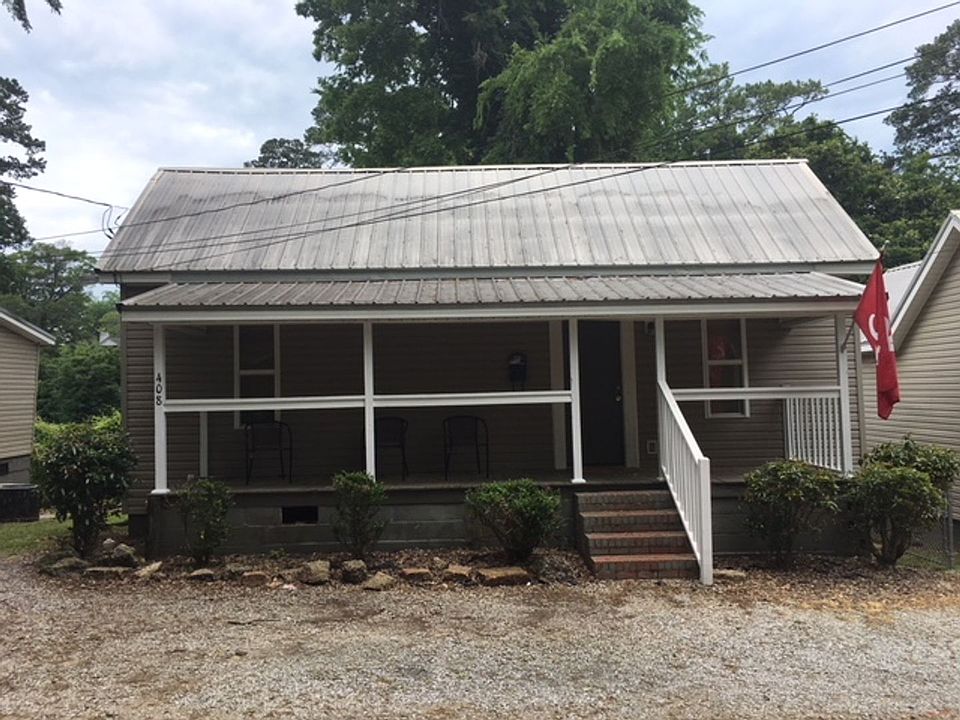 1st image of 400 15th Ave