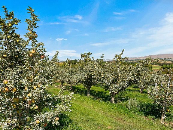 2nd image of Nka Desmarais Rd