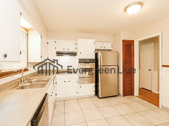 5th image of 15005 E 43rd St S