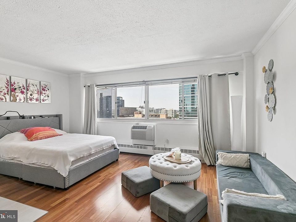 1st image of 2101 Chestnut St APT 1726