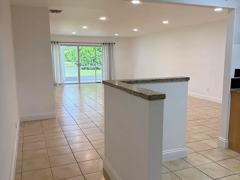 96 Del Rio Blvd — Photo 17