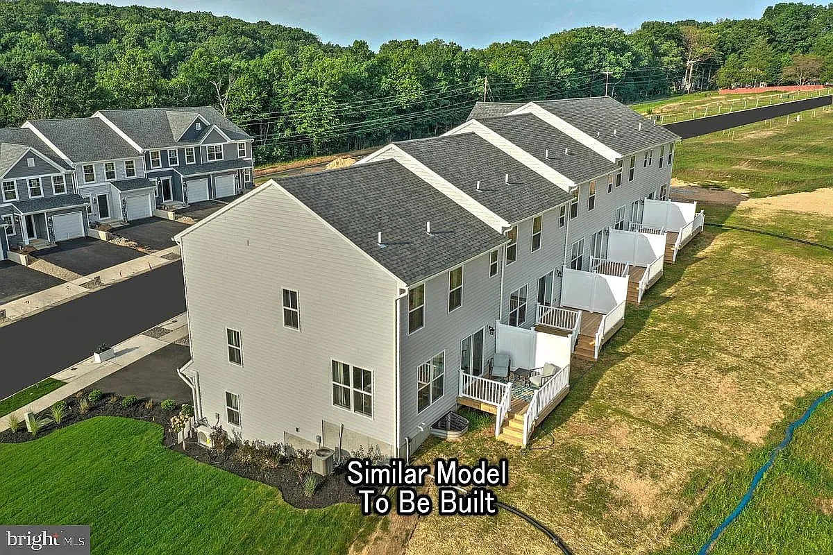 Building Photo - 142 Isabella Cir #206
