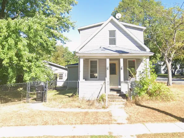1121 14th Ave E, Menomonie, WI 54751