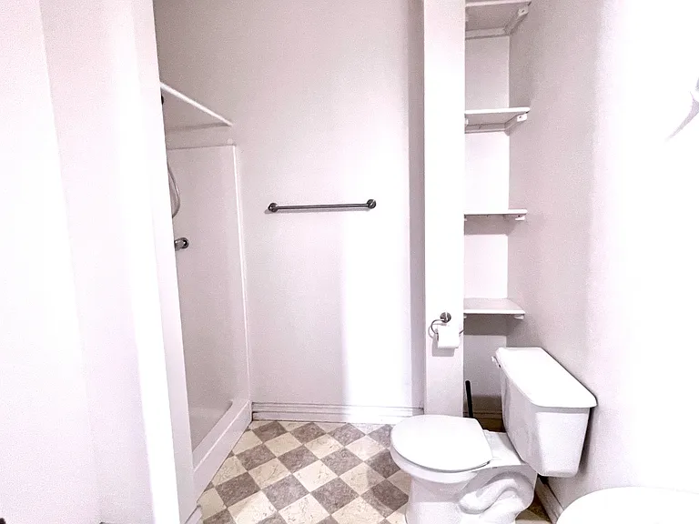 498 Twelve Oaks Dr #1 — Photo 10