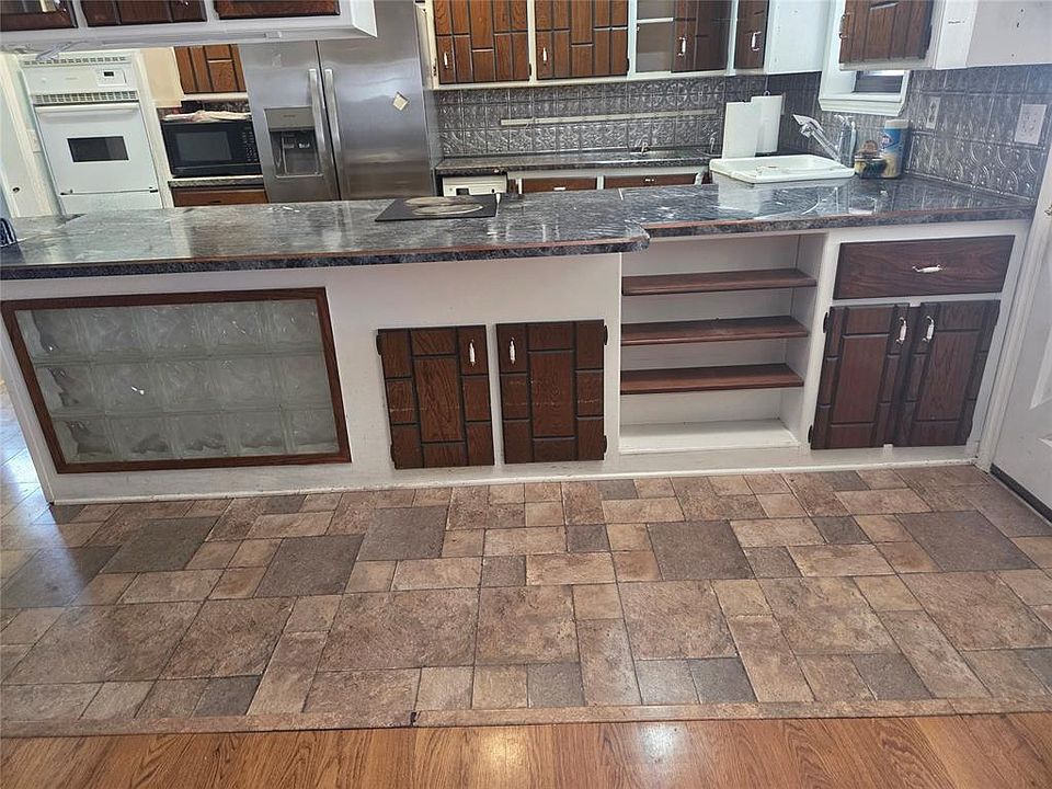 1st image of 8808 S Virginia Ave