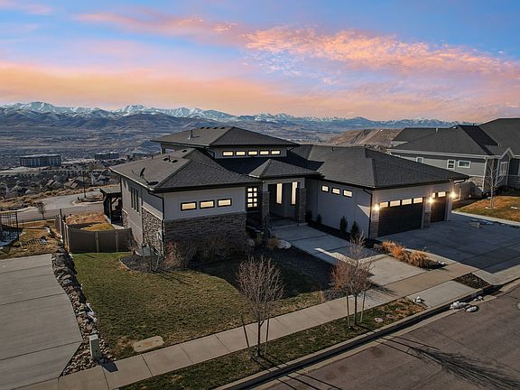 4th image of 4379 N Ridge View Way