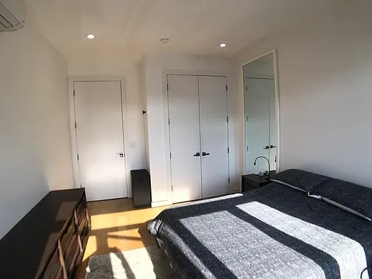 Rented by Keller Williams NYC | media 20