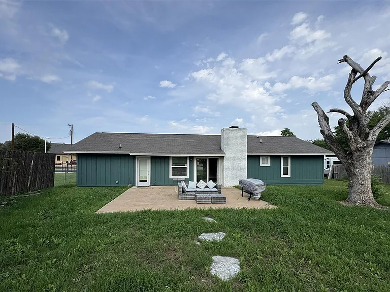 3520 Roanoke Dr — Photo 21