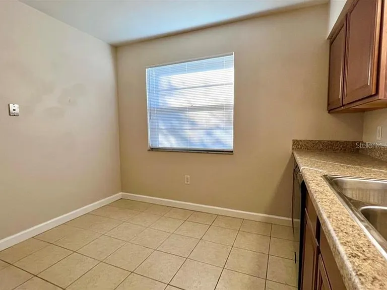 209 Avenue B SE — Photo 10