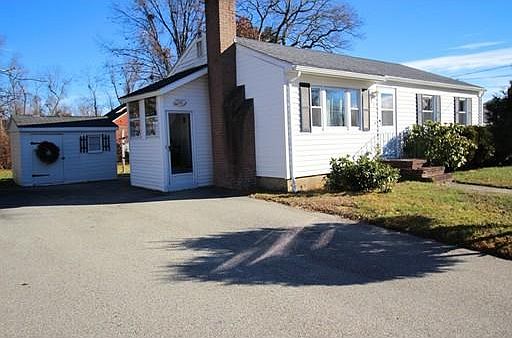 3rd image of 4 Claire Rd
