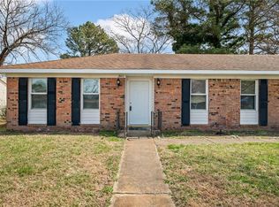 801 Parapet Rd, Chesapeake, VA 23323