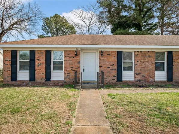 801 Parapet Rd, Chesapeake, VA 23323
