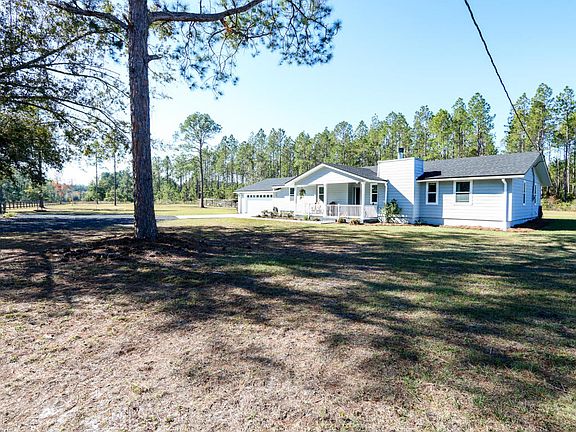 3rd image of 832 County Road 217