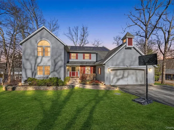 22 Dogwood Drive, Central Valley, NY 10917