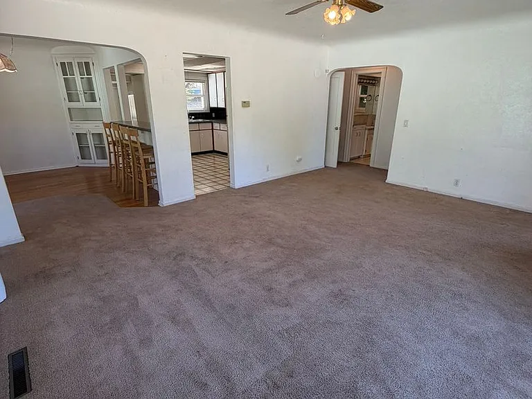 330 E Grant St — Photo 10