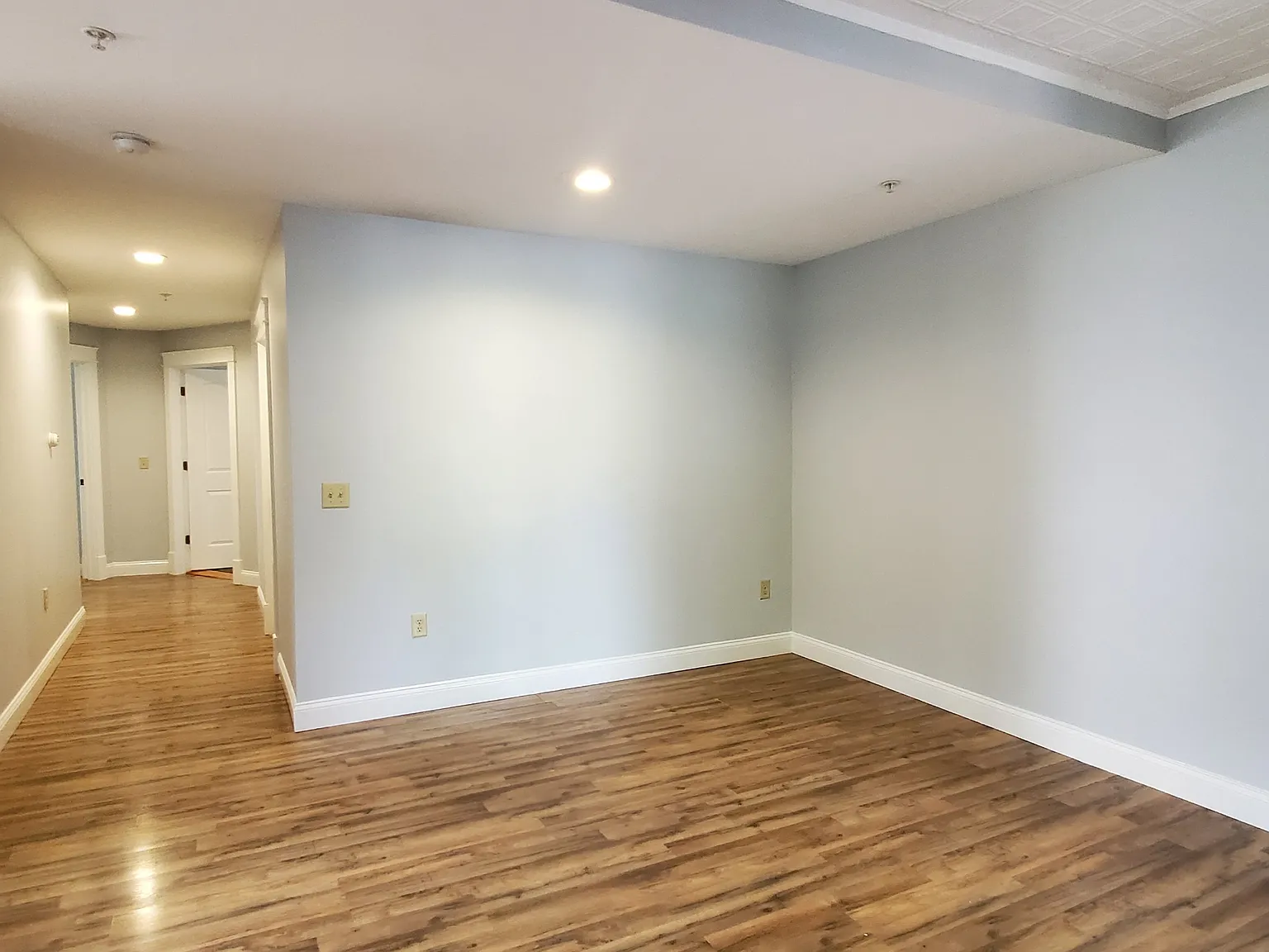 191 Center St - 2 — Photo 2