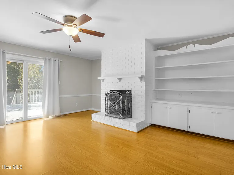 609 Edgehill Rd — Photo 13