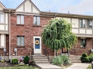 384 Wellington Ct, Mason, OH 45040