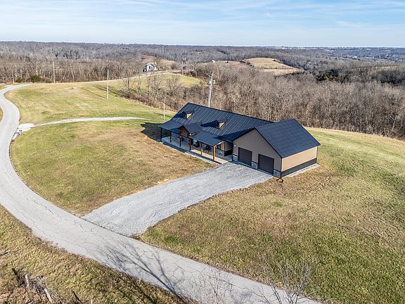3rd image of 2850 Tea Run Rd