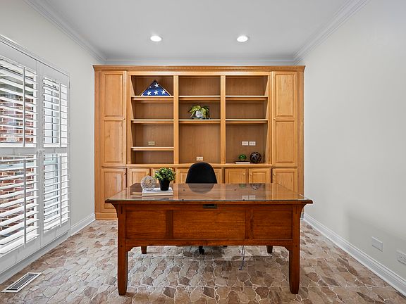 5th image of 25568 N Countryside Dr