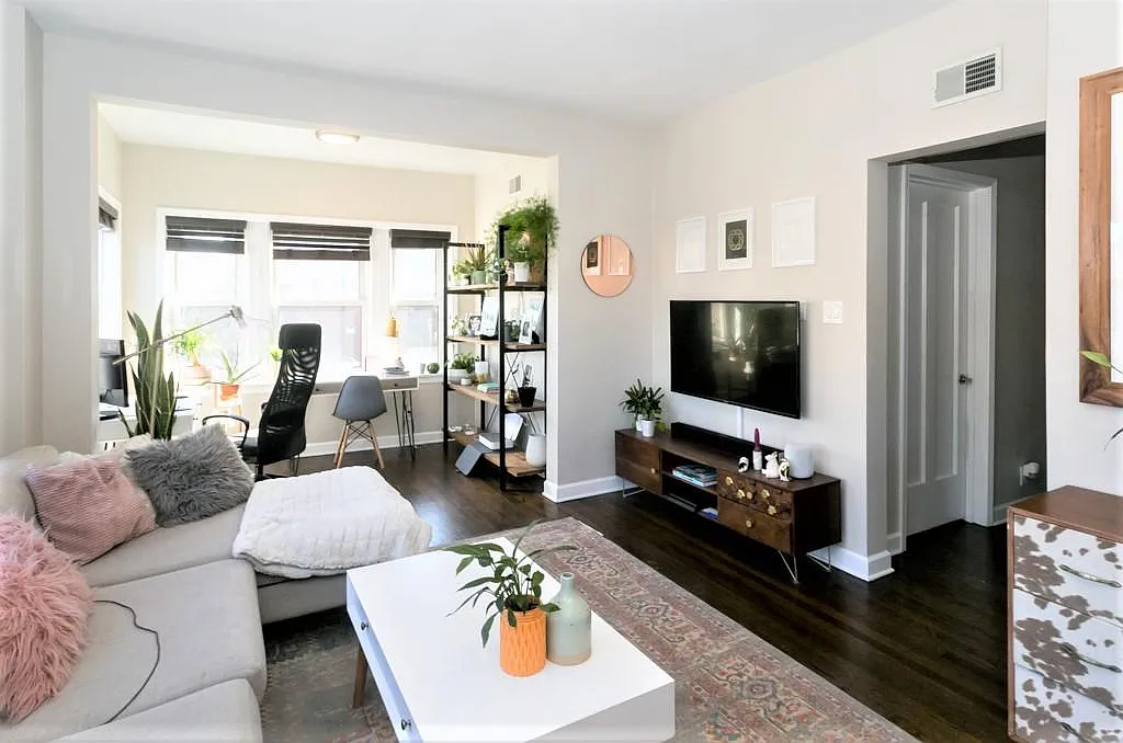 2 bed, 1300 sqft, $2,995 — Photo 3