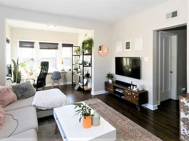 1604 W Berwyn Ave #2W — Photo 3
