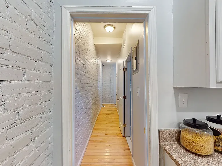 Fairmont St NW — Photo 16