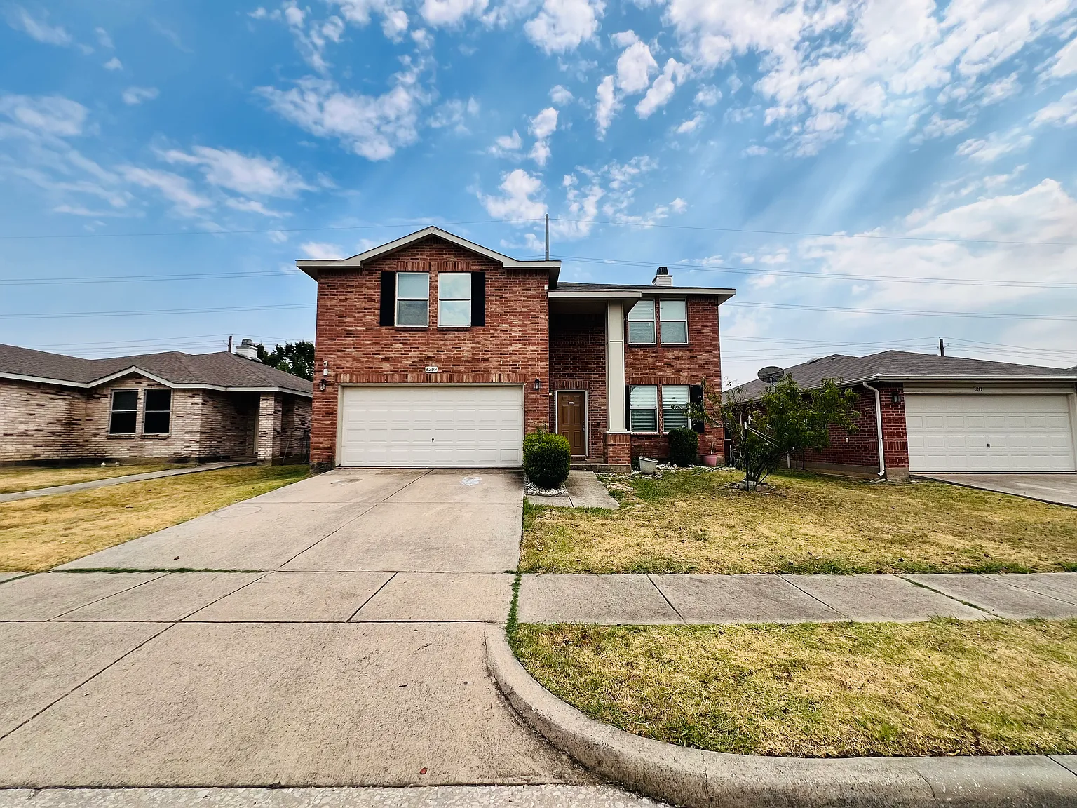 3 bed, 2.5 bath, 2136 sqft, $2,500 — Photo 1