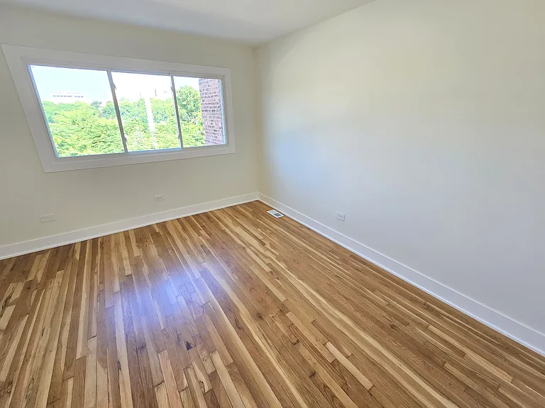 2538 S Wentworth Ave — Photo 14