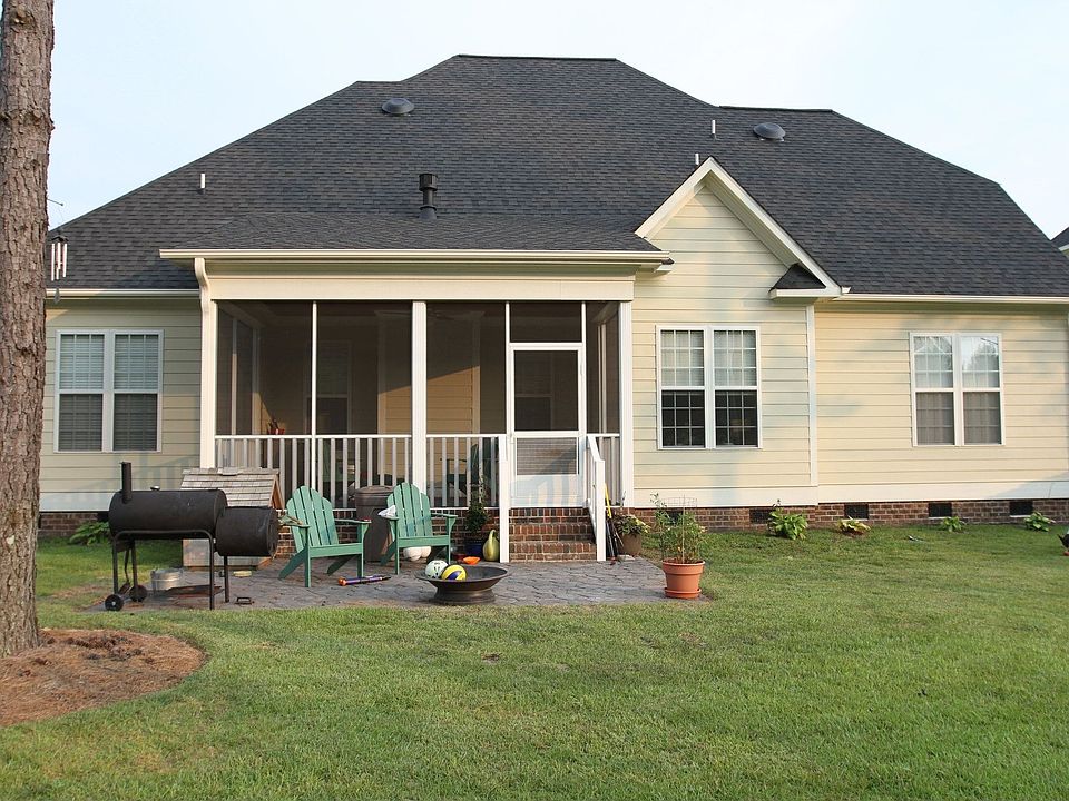 Screen porch and patio