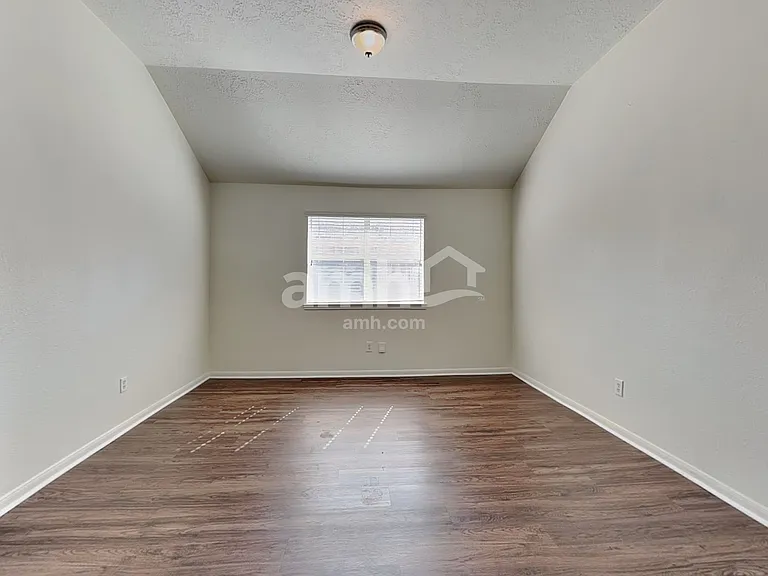 32007 Annice Ln — Photo 7