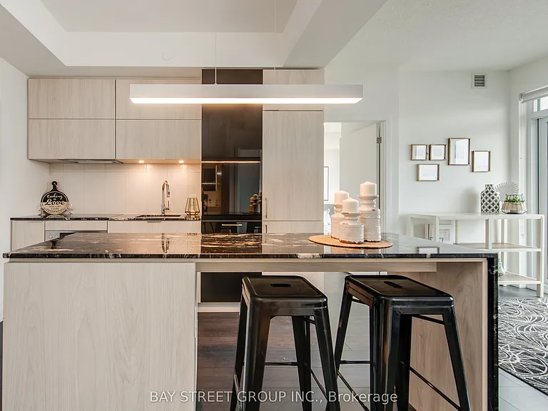 20 Richardson St #918 — Photo 7
